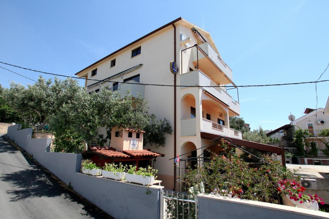 Pansion Ruzica Bed & Breakfast Trogir Exterior photo